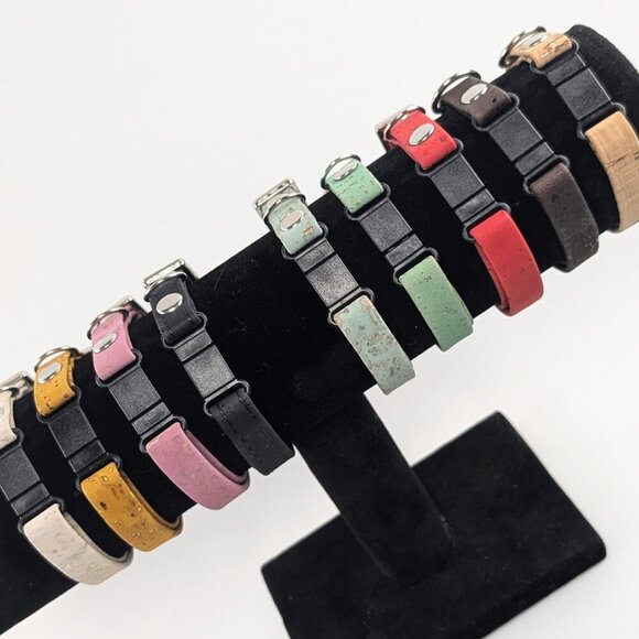 Cork Breakaway Cat Collar in White - Picture 4 of 5